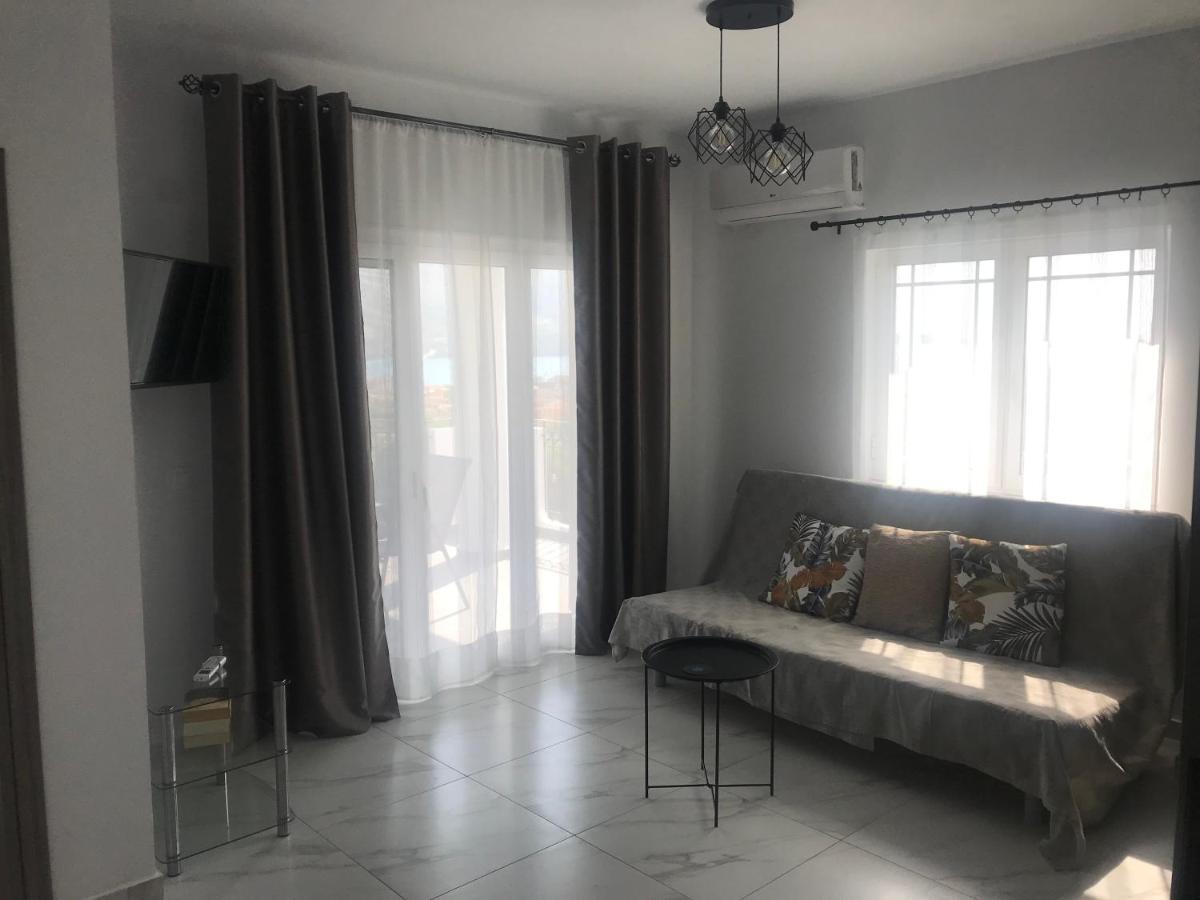 Bafas Apartments ปลาตาเรีย ภายนอก รูปภาพ